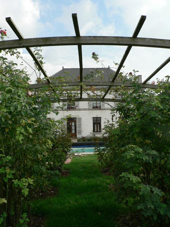 Entre Cour Et Jardin Hotel Châlons-en-Champagne Kültér fotó