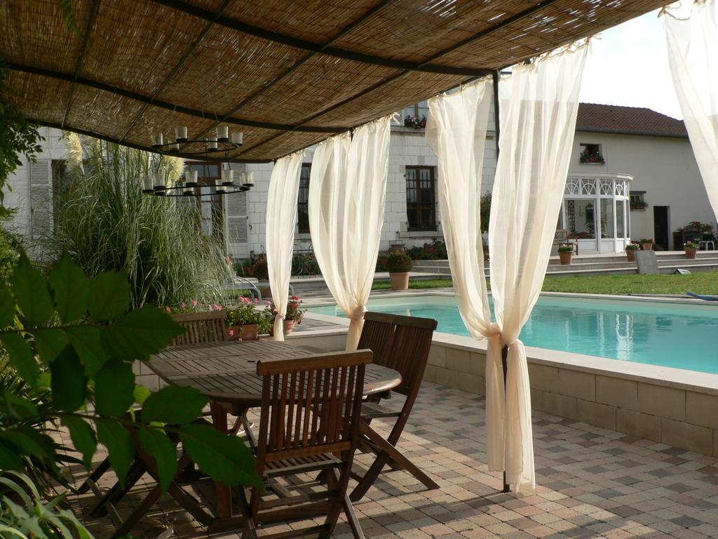 Entre Cour Et Jardin Hotel Châlons-en-Champagne Kültér fotó